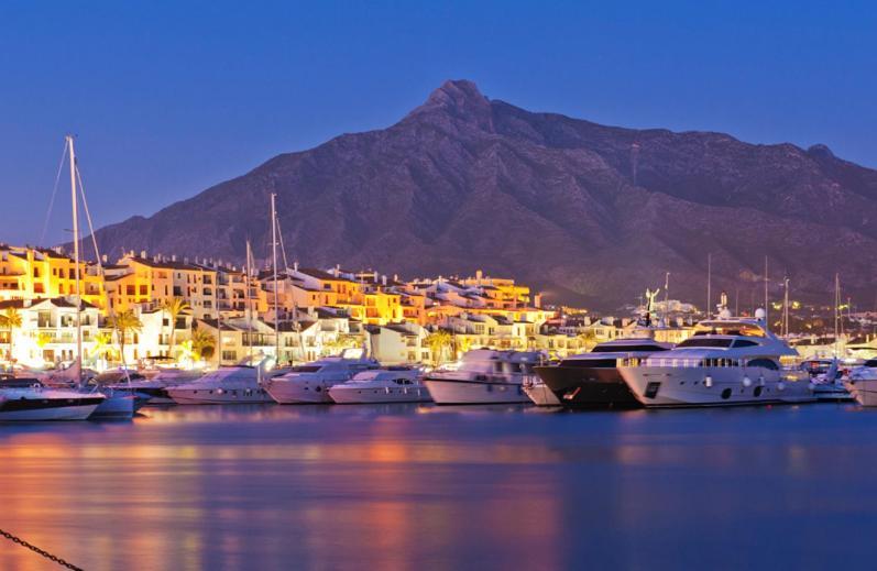 2 Bedroom Apartment Benalmádena Eksteriør bilde